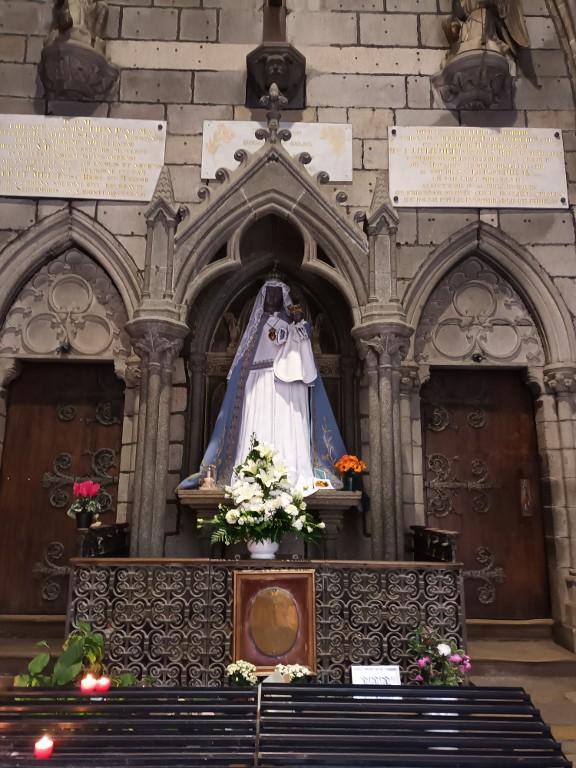 Statue : Vierge à l'Enfant dite Notre-Dame de Bon Secours ou la Vierge noire, Basilique Notre-Dame-de-Bon-Secours (Guingamp)