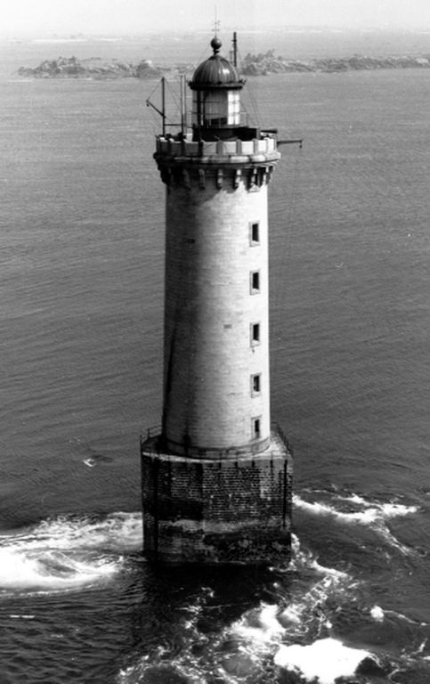 Phare de Kéréon (Etablissement de signalisation maritime n° 627/000)