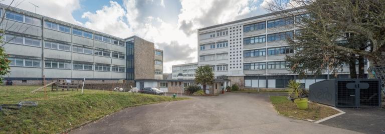 Collège et lycée Jean Moulin, 10 rue du lycée (Châteaulin)
