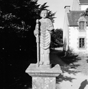 Statue (d'applique, petite nature) : saint Guénolé, chapelle Sainte-Anne-la-Palud (Plonévez-Porzay)