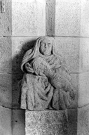 Ronde-bosse, calvaire (?) : Vierge de Pitié, église paroissiale Saint-Maudez (Duault)