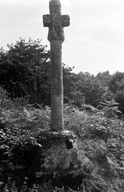 Croix monumentale, route de Maël-Carhaix - route de Saint-Colomban (Plounévez-Quintin)