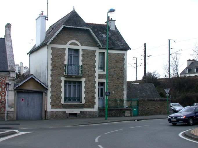 Maison, 3 place des Anciens combattants d'A. F. N. ; rue François de Chateaubriand (Vannes)