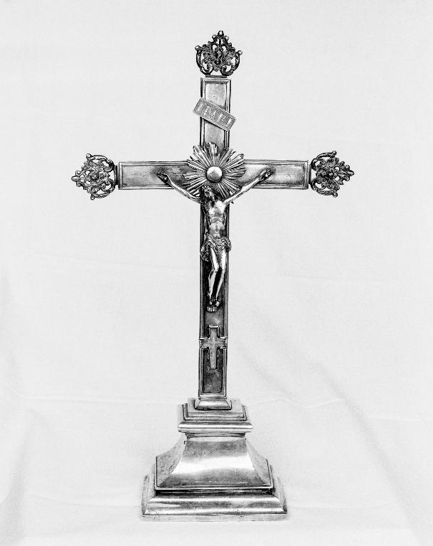 Croix-reliquaire, église Saint-Pierre (Lanouée fusionnée en Forges de Lanouée en 2019)