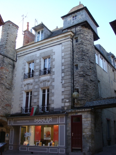 Maison à porche, 12 rue Poterie (Vitré)