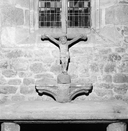 Calvaire édicule (calvaire extérieur, n° 2), église paroissiale Saint-Mahouarn (Plomodiern)