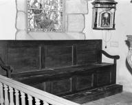 Banc de choeur, coffre, chapelle Saint-Léonard (Theix fusionnée en Theix-Noyalo en 2016)