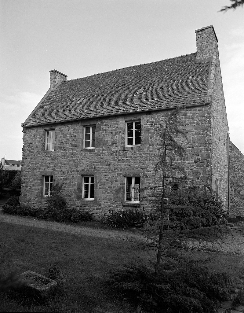 Manoir, Kerlosquet (Saint-Pol-de-Léon)