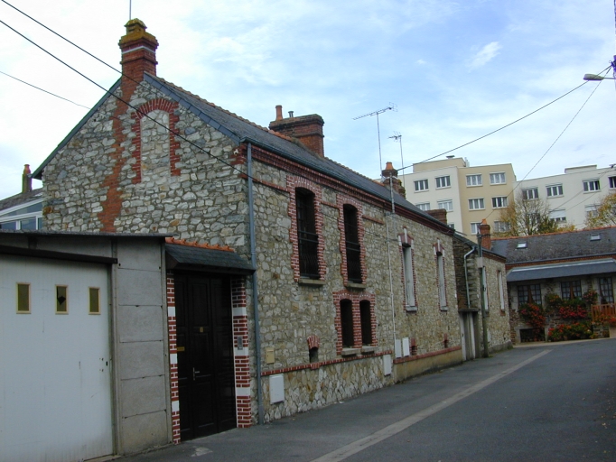 Maisons en série (3), 5, 7, 9 allée Claude-Debussy (Rennes)
