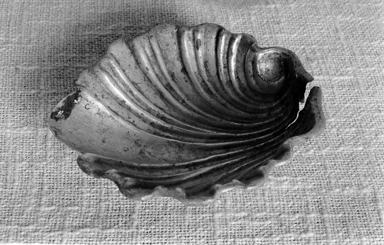 Coquille de baptême, église paroissiale Saint-Judoce (Lohuec)