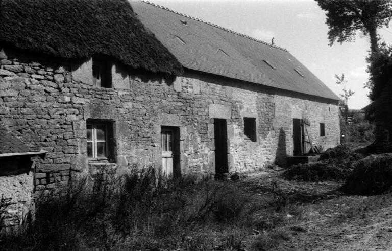 Les maisons et les fermes sur la commune de Lignol