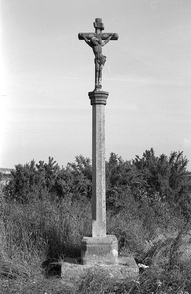 Croix monumentale, Kergompez, R.N. 788 (Saint-Pol-de-Léon)