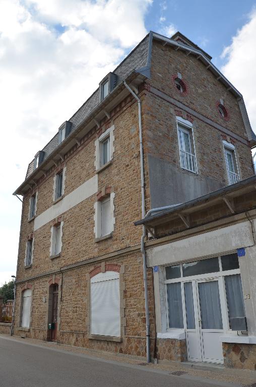 Villa Adeline et hôtel de la Falaise, 1, 3, 5, 7, 9 rue du Grand Large (Plougasnou)