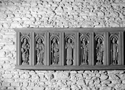 Bas-reliefs (7) : Christ prêchant, saint Jacques le Mineur, saint Thomas, saint Matthieu, saint Philippe, saint Barthélémy, saint André, église paroissiale Saint-Tugdual (Grand-Champ)