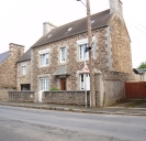 Maison, 8 rue des Écoles (Plouguiel)