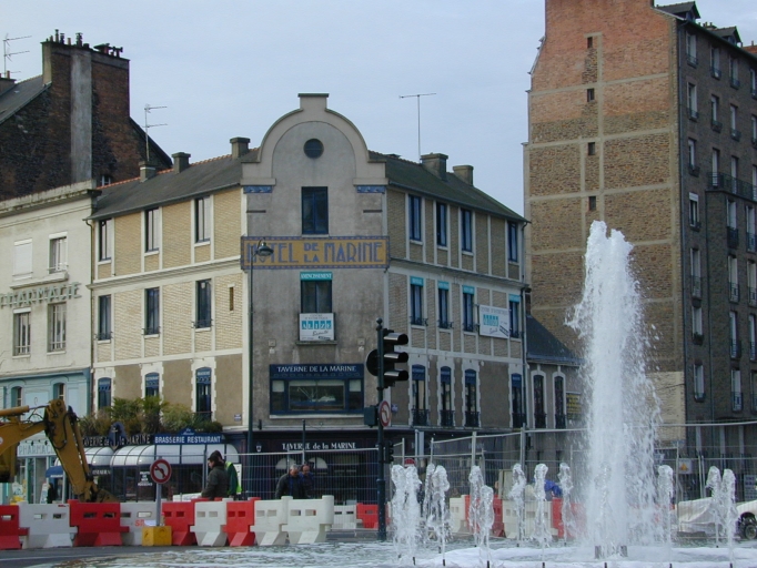 Immeuble, puis hôtel de voyageurs, dit Hôtel de la Marine, 1 et 3 quai de la Prévalaye ; 2 et 4 place de Bretagne (Rennes)