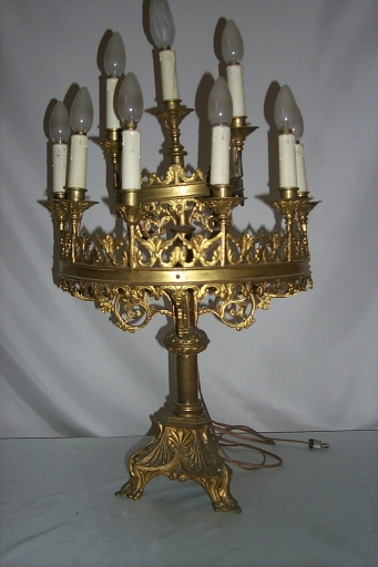 Série de 4 chandeliers d'autel