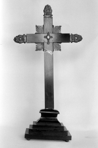 Croix-reliquaire