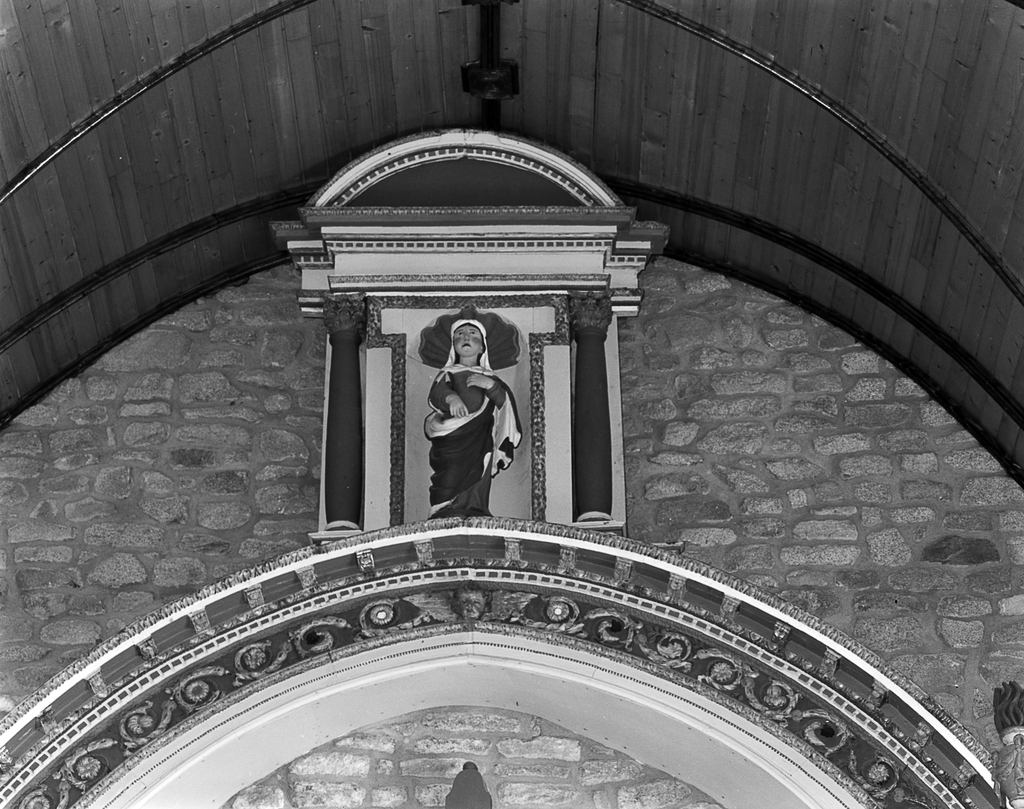 Statue : Vierge, église paroissiale Saint-Pierre-Saint-Paul (Lignol)