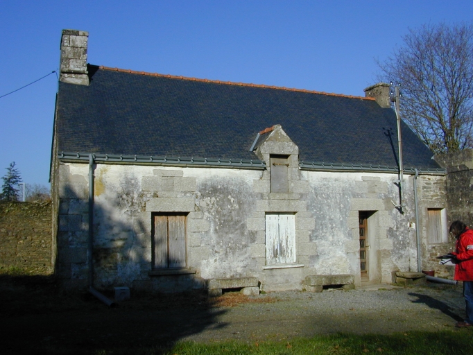 Maison, Mondo (Pluméliau fusionnée en Pluméliau-Bieuzy en 2019)