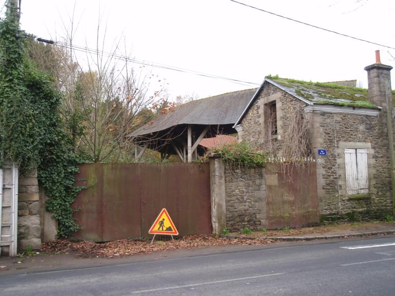 Établissements Guézénec, marchands de bois et matériaux actuellement chantier naval du Jaudy (Tréguier)