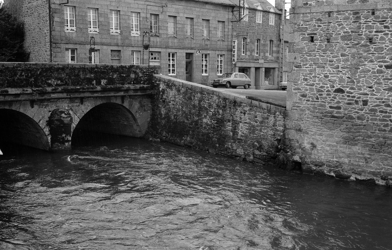 Pont Malaben (Belle-Isle-en-Terre)