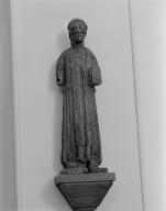 Statue (statuette, d'applique) : saint abbé (?), asile d'aliénés Saint-Jean de Dieu (Saint-Avé)