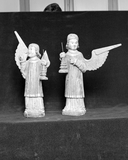 Statues (2, statuette) : anges porte-cierge, chapelle de la Trinité (Cléguérec)
