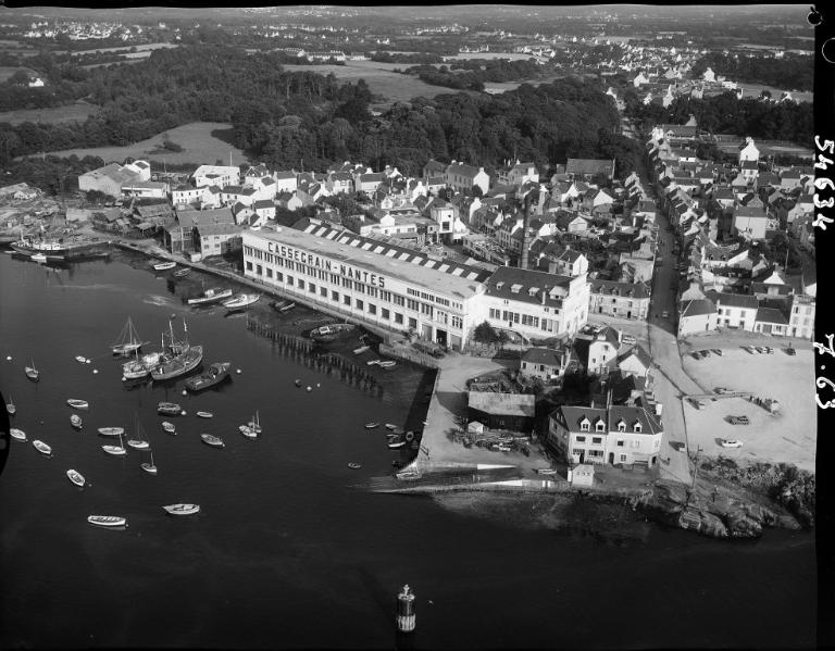 Les quais du port de Concarneau, avant-port et arrière-port (Concarneau)