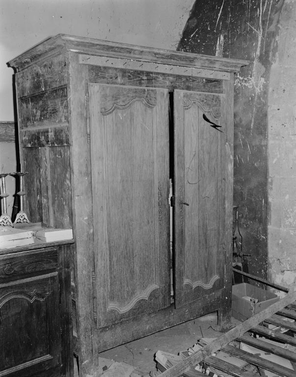 Armoire (2), église paroissiale Saint-Symphorien (Surzur)