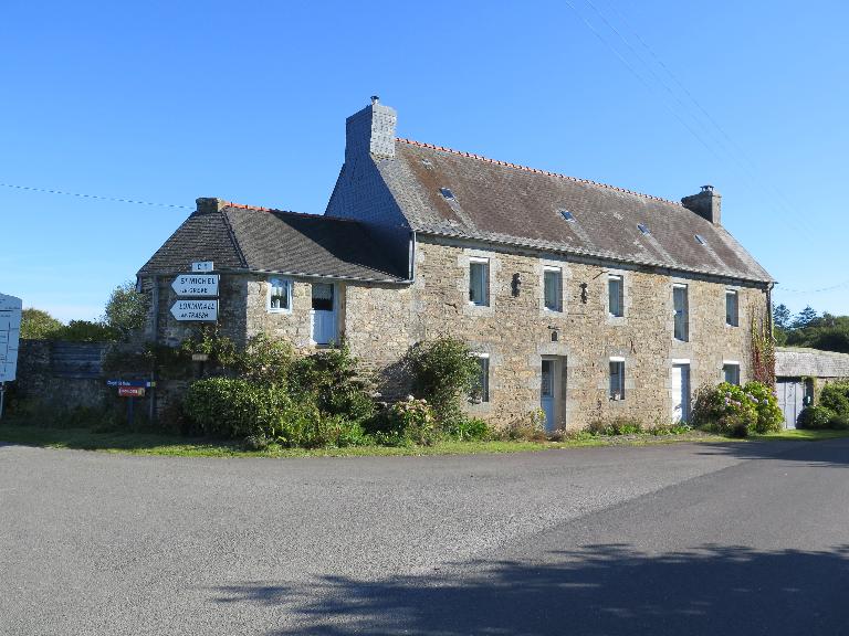 Les maisons, logis, fermes et dépendances sur la commune de Plouzélambre