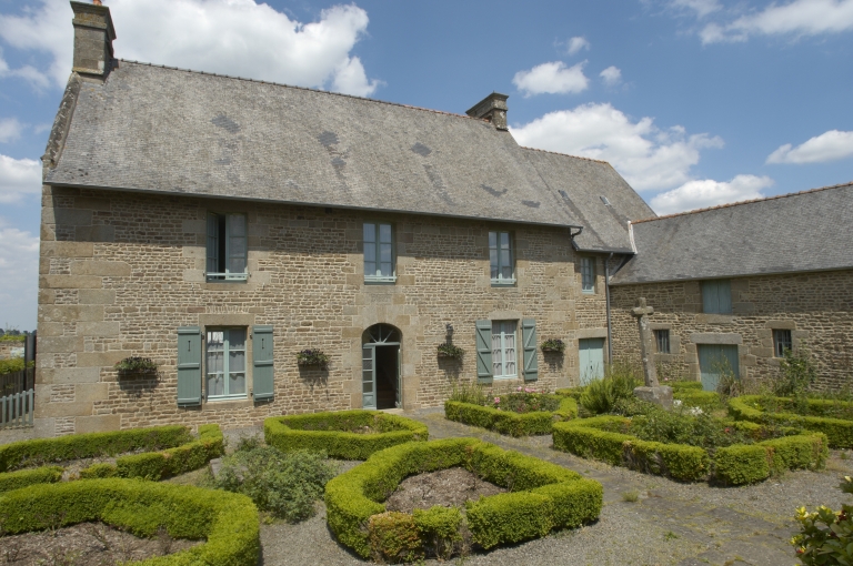 Presbytère (Mellé)