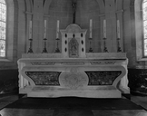 Autel, tabernacle, gradin d'autel (maître-autel, autel tombeau), église paroissiale Saint-Eneour (Plonéour-Lanvern)