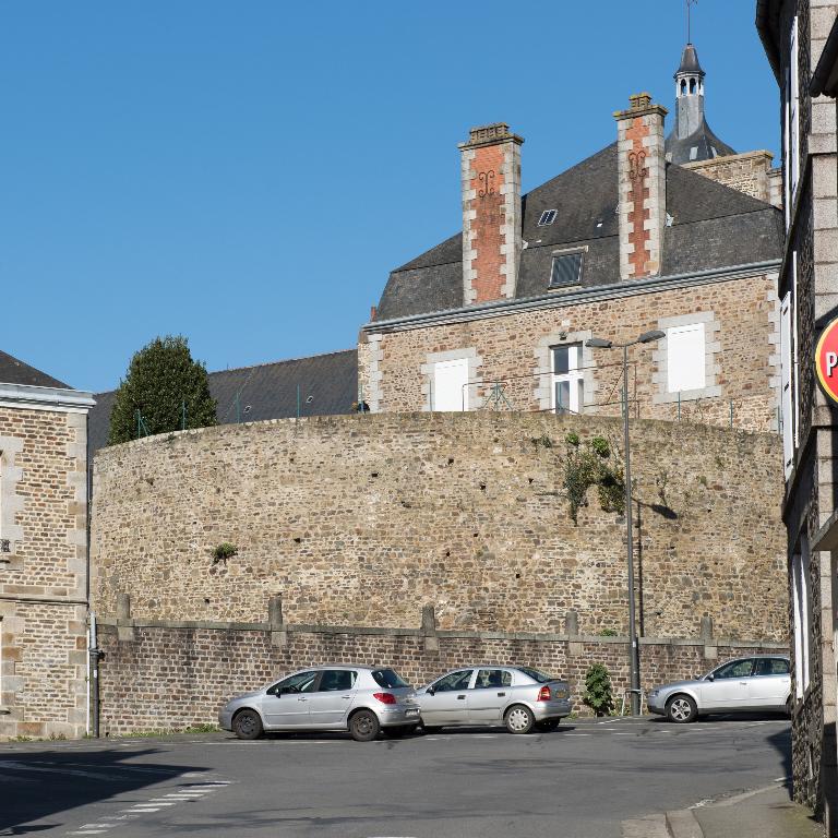 Tour Ravelin (Fougères)
