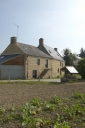 Les maisons à escaliers extérieurs de la commune de Saint-Christophe-de-Valains