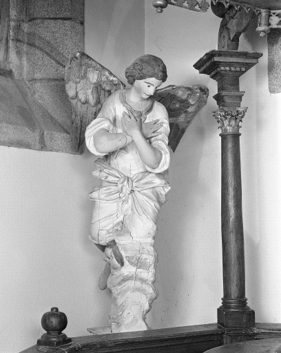 Ensemble de deux statues d'anges