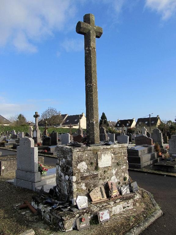 Croix de cimetière (Corps-Nuds)