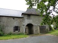 Les demeures, manoirs ou châteaux sur la commune de Hédé (fusionnée avec Bazouges-sous-Hédé pour former la commune de Hédé-Bazouges en 2009).