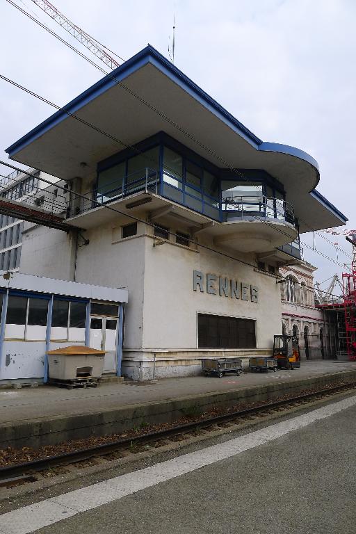 Poste central de la gare de Rennes