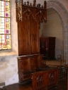 Ensemble de 2 stalles avec lambris et dais