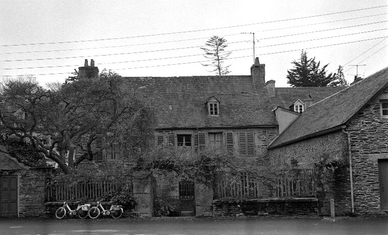 Maison, Ville Jouan, place de la Résistance (Chateaulin)