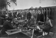 Usine de confection de fournitures militaires Collin, puis Daisay, puis centre d'apprentissage des Métiers du Bâtiment et des Travaux publics, actuellement école d'architecture, 44 boulevard de Chézy (Rennes)