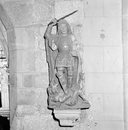 Statue (d'applique, petite nature) : saint Michel terrassant le dragon, église paroissiale Saint-Germain (Kerlaz)