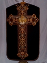 Ornement noir : chasuble, étole, voile de calice