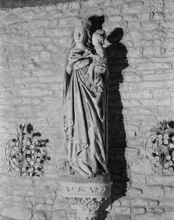 Statue (grandeur nature, d'applique) : Vierge à l'enfant (1), chapelle Notre-Dame-du-Loc (Saint-Avé)