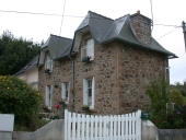 Maison, 19 rue du Bas du bourg (Pleumeur-Bodou)
