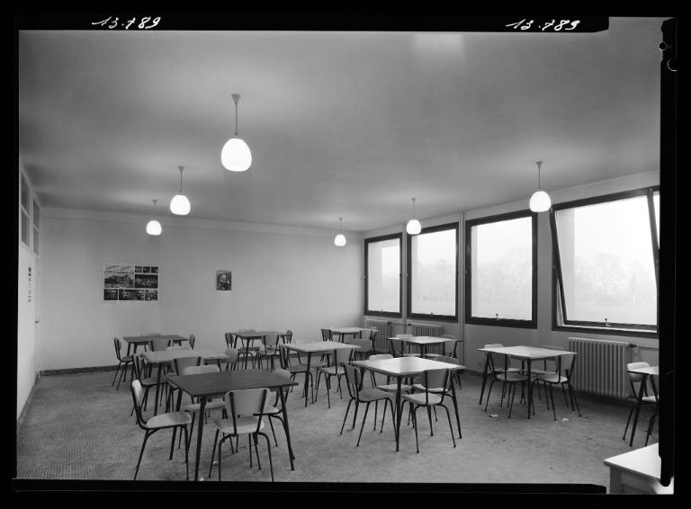 Lycée Polyvalent La-Fontaine-des-Eaux, 48, promenade de la Fontaine des Eaux (Dinan)