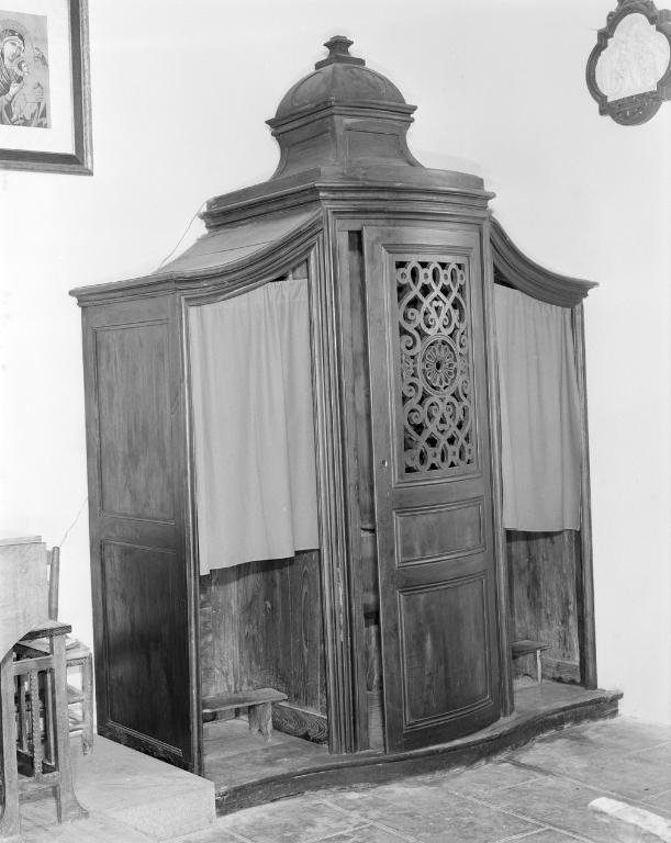 Confessionnal, église paroissiale Saint-Vincent (Le Hézo)
