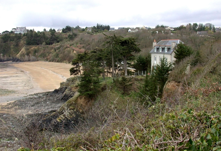 Maison 3, 4 chemin de la Corniche (Etables-sur-Mer fusionnée en Binic-Etables-sur-Mer en 2016)