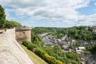 Remparts, tours et portes de la ville (Dinan)
